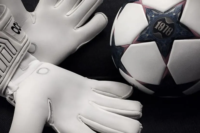 keeperhandschoen voetbal ronald bonestroo