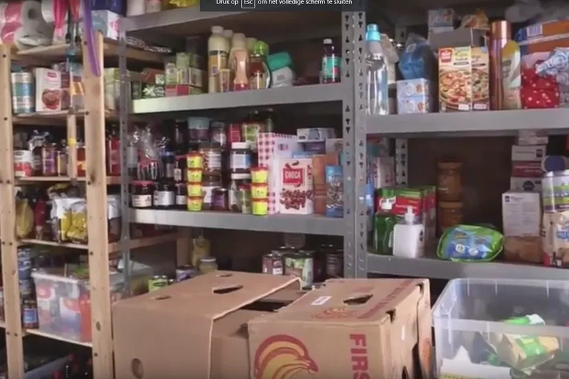 mensen nood shop nop