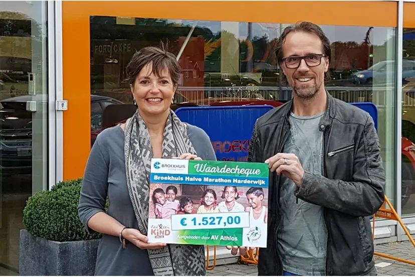 opbrengst halve marathon broekhuis athlos red kind