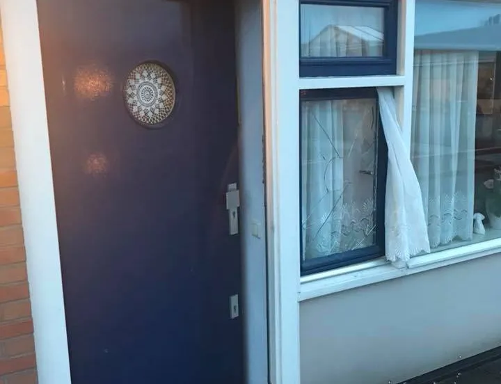 raam intikken politie