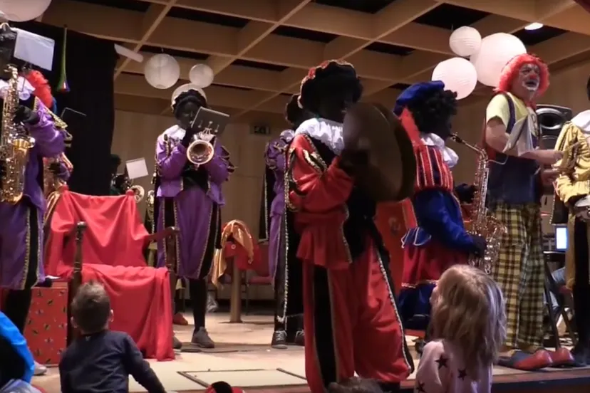 sinterklaasfeest hierden dorpshuis clown pieten still hnk