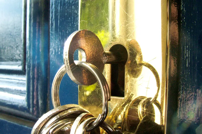 sleutel voordeur hypotheek te koop rgb stock