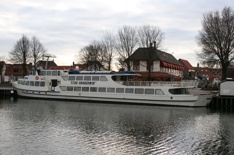 stad harderwijk rederij flevo rondvaart boot buzzybeeforum bijenkoningin