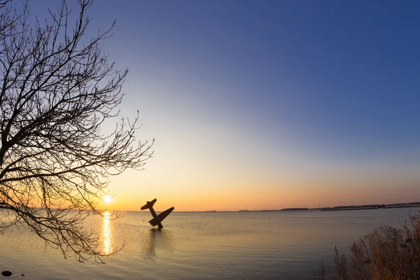 standbeeld vliegtuig wolderwijd oorlog martin weijmer