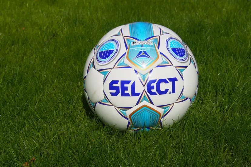 voetbal veld gras bal