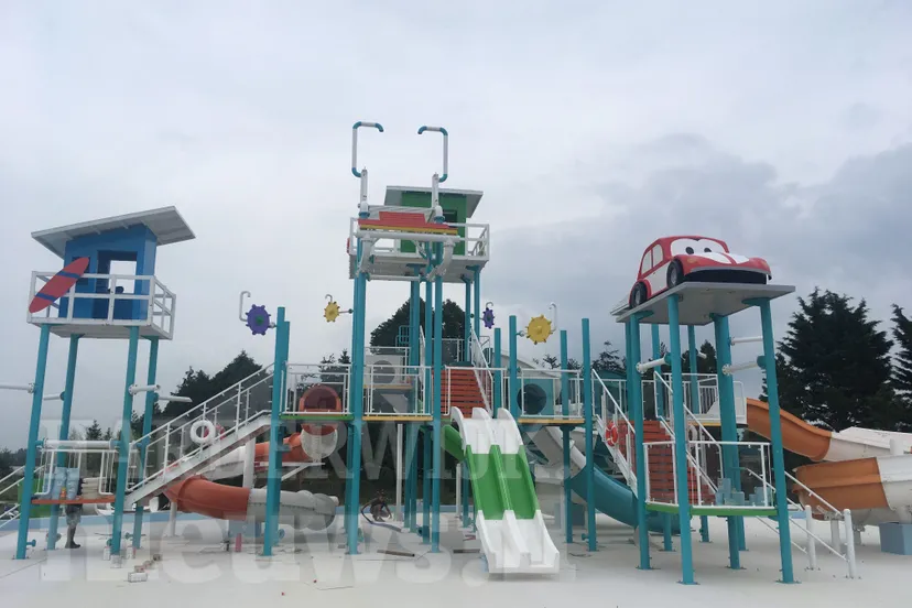 waterattractie dolfinarium w hnn1