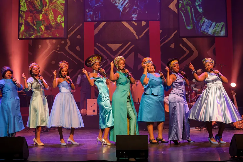 african mamas 010 foto wim lanser