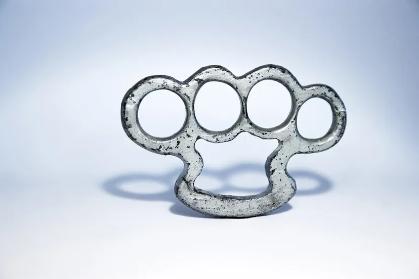 brass knuckles 1258994 1280