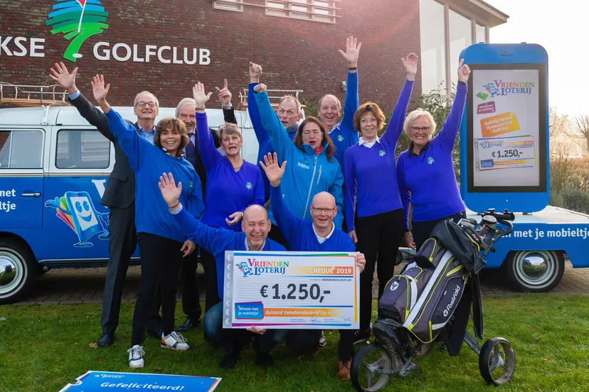 heemskerkse golfclub ontvangt 1250 euro extra van vriendenloterij