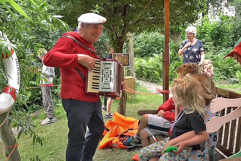 ijmond nieuws tuin van rommel