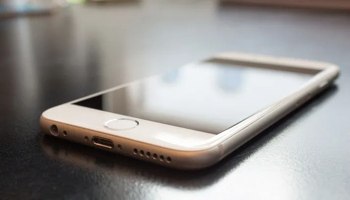 iphone 518101 1920