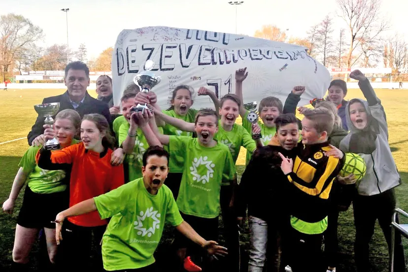 jongens kampioen zh 1