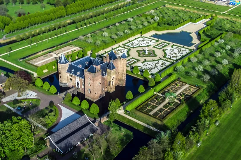 kasteel vanuit de lucht kopieren