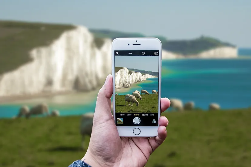 mobile phone 1198360 1920