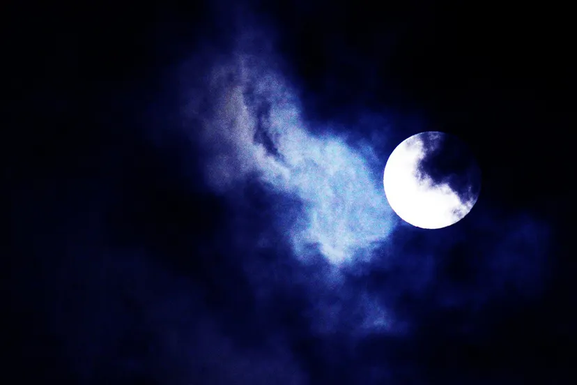 moon 461907 1920 pixabay