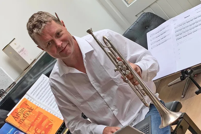 persfoto loet van der lee trompetles fotograaf lieve van der lee