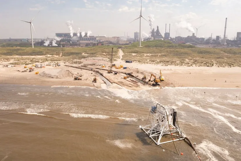 werkzaamheden op strand velsen noord juni 2024