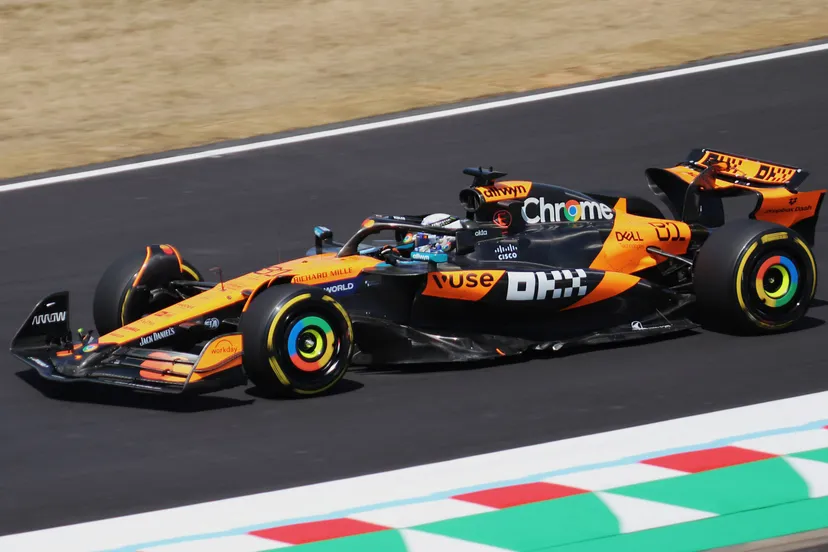2025_Japan_GP_-_McLaren_-_Oscar_Piastri_-_FP1 Liauzh wiki