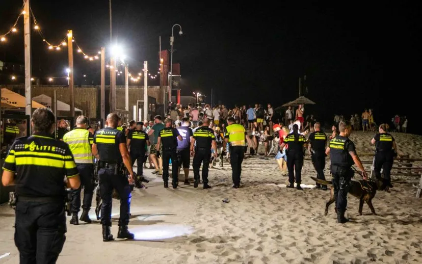 08 augustus 2020 nieuwsfoto bloemendaal aan zee 06 915x518