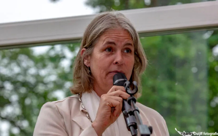 astrid nienhuis1 915x518 1