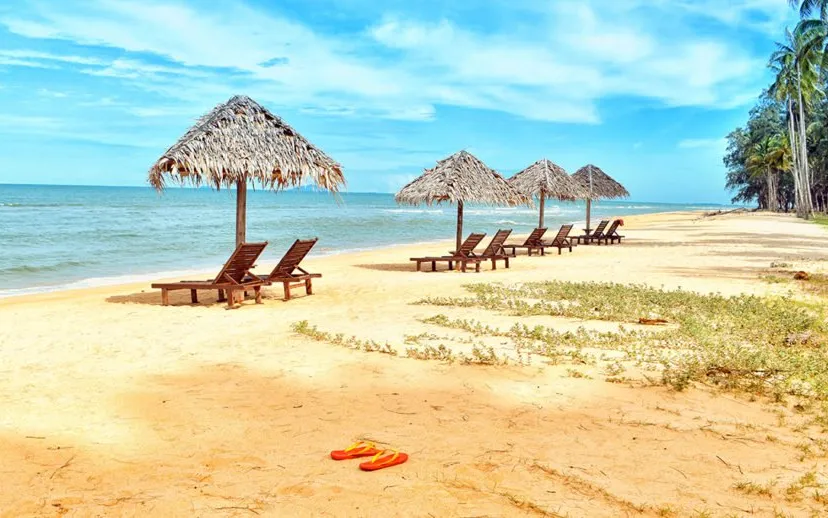 beach beach chairs beach hut blue 531035 915x518