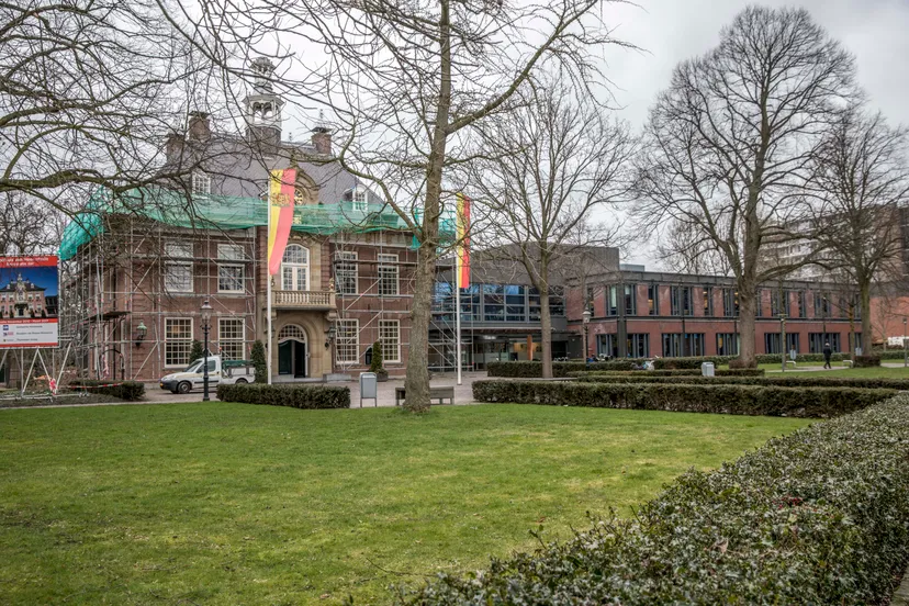 raadhuis in de steigers