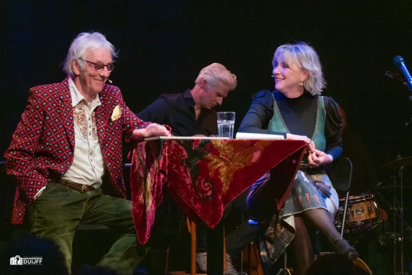 aan tafel met freek leuk