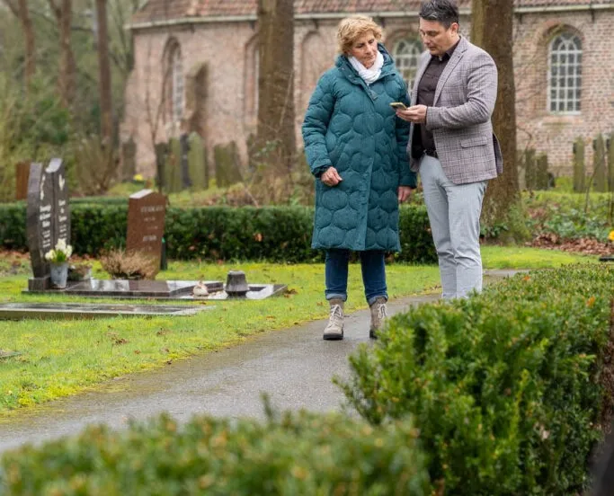 Grafzoeken-Lia-de-Heij-en-Rolie-Tromp_DSC4104-683x1024