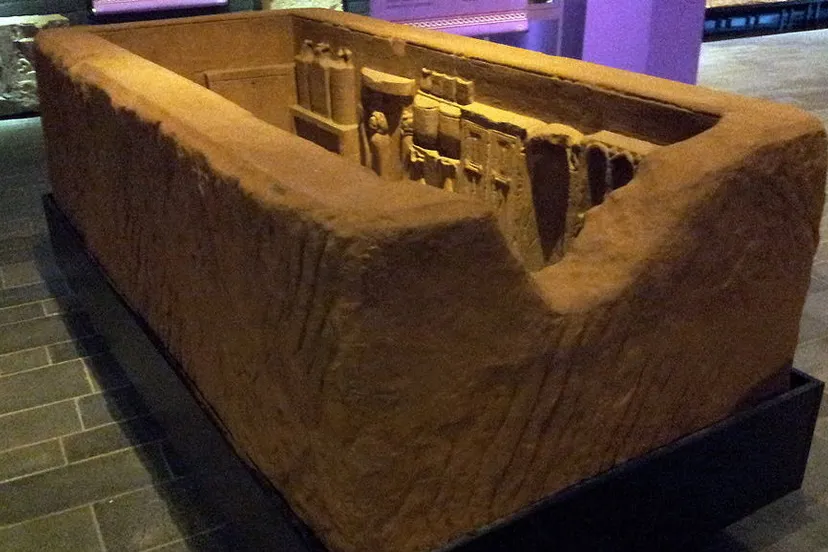 2015 heerlen thermenmuseum replica sarcofaag van simpelveld 03 e1476283129467