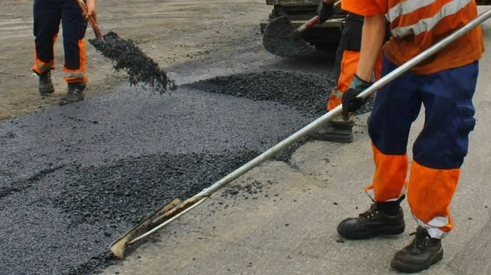 asfaltering wegwerkzaamheden 715x408