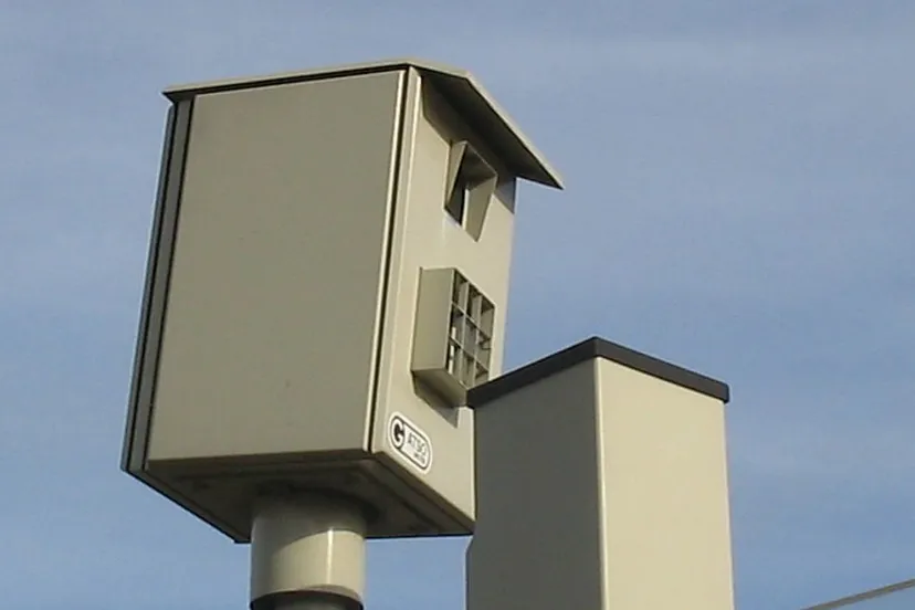 flitspaal closeup wikimedia e1468322693417