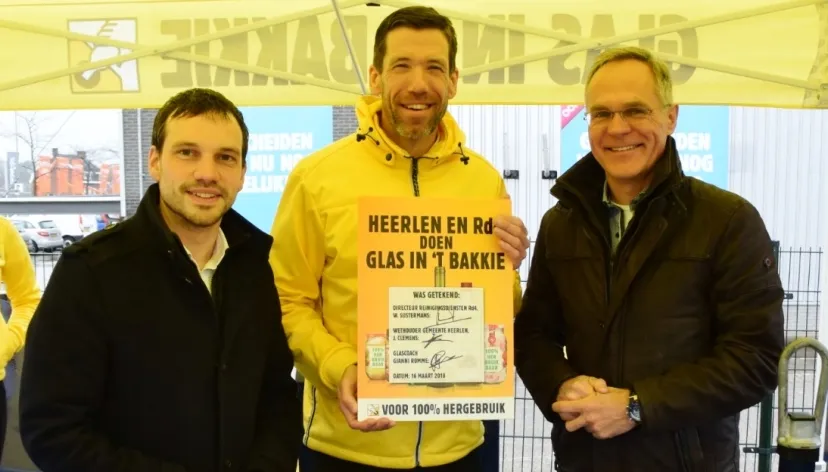 foto glas in bakkie heerlerbaan 16 maart 2018 cl84ndb4odqwx2rfcg5nxy9fyxnzzxqvx3byaxzhdguvbmv3cy8x c3659e64 2