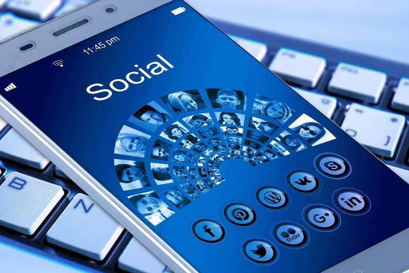 maxpixelfreegreatpicturecom mobile phone app keyboard smartphone internet 1917737