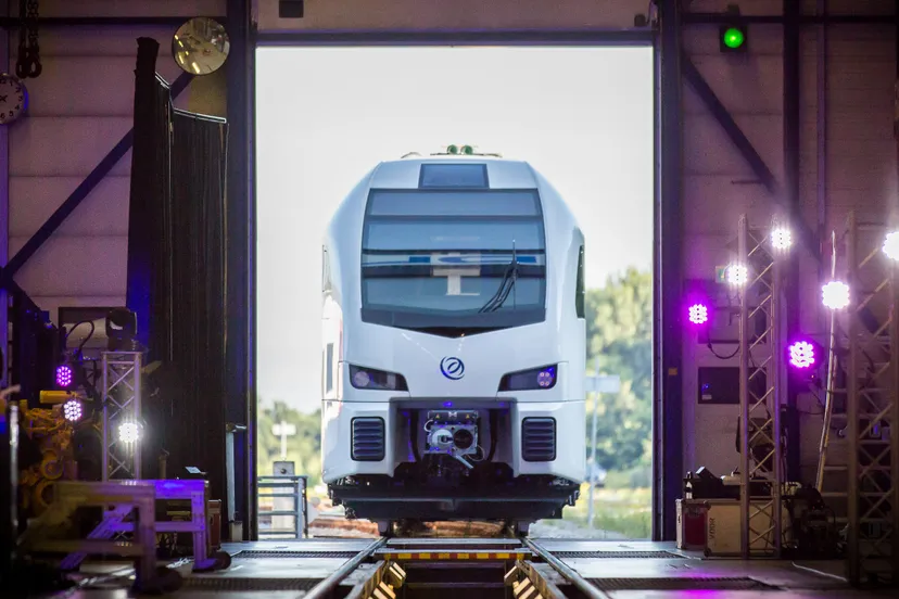 persfoto roll in trein e1468608778801