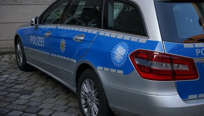 police car 271222 1280 polizei politie duitsland 715x408 cco public domain via pixabay