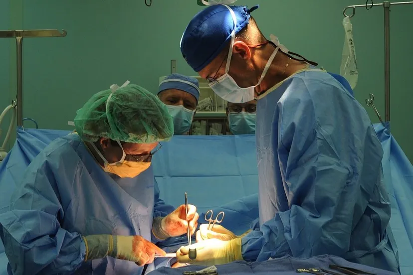 surgery 880584 1280jpg pixabay e1506363202757