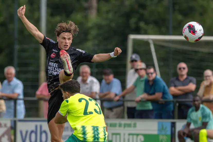 260704 5899 Oefenwedstrijd Helmond Sport Larnaca