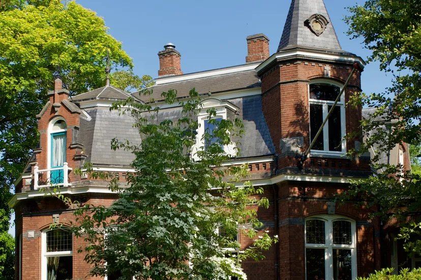 1821b 2023 7102 huis zijkant 2