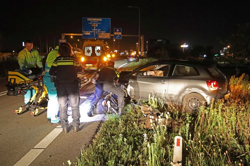 2019 08 21 fpmb0204 waalwijk n261 afrit auto lantaarnpaal