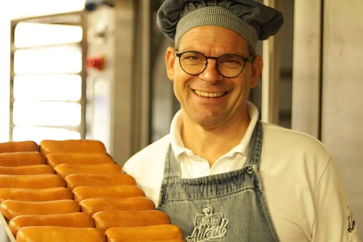 52591428 2085601274841421 7753437007560310784 o