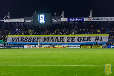 53390780800 d7c290bc5a w