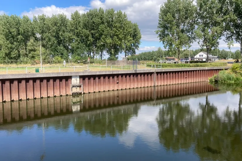 7dad62f1 8cb5 48bc 82d5 b9ba301ab73d 1 105 c