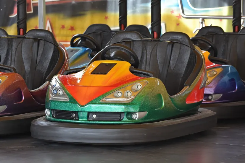bumper cars 3340314 1280