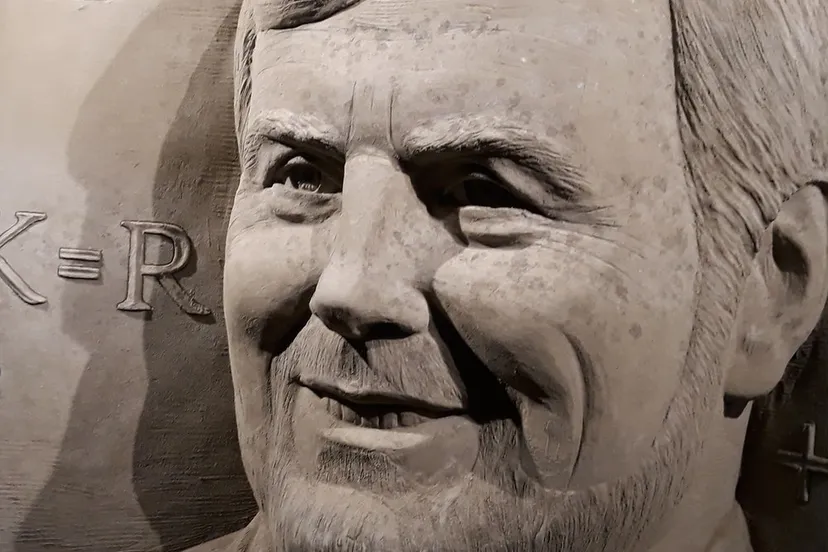 d909a733878a4aa2933995336d06b15f