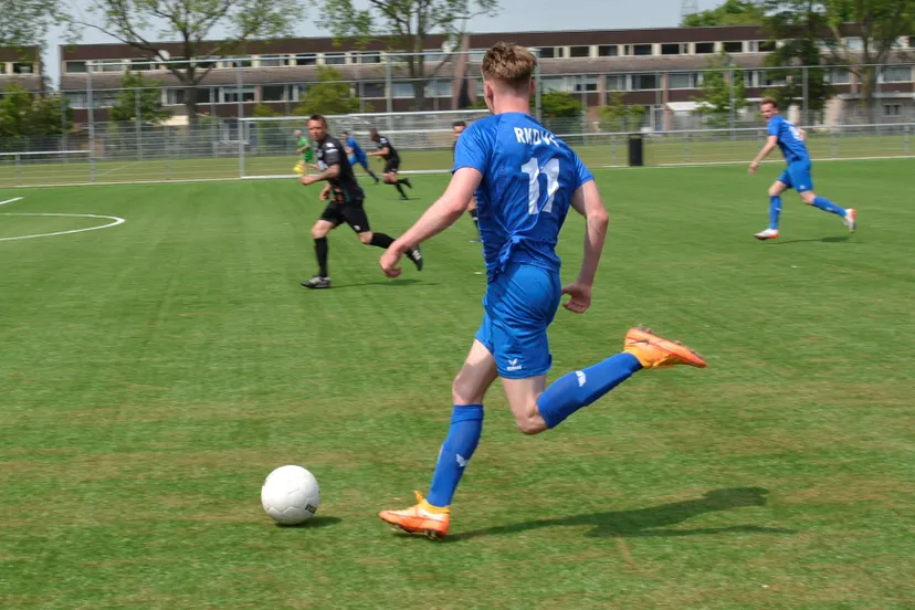 dbn22 rkdvc thijs lamers rkdvc foto hvdlinden