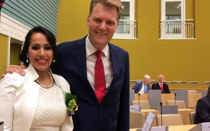 dkv3bi5waaahn95jpg large 915x518 1