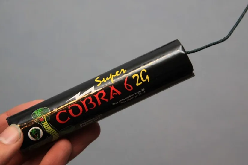 dzwd0s3t1t6f4b0z52dh8fl5z cobra6 2g