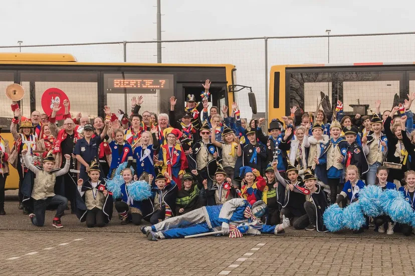 feestbus kerk kimfotografie 57