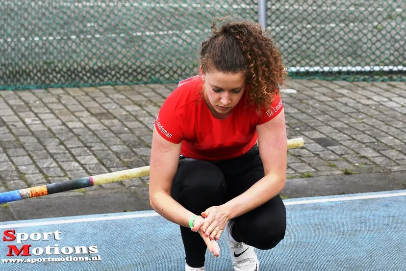 fleur van der linden polsstokhoog t meeting foto sportmotions 20210524 014