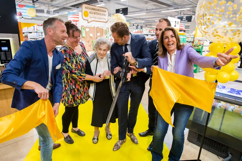 foto 1 opening hallo alles voor mekaar koffiecorner